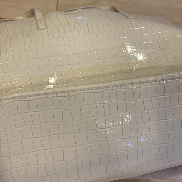 Large Tote - Picture 4 of 10